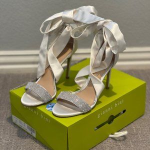 NWT Gianni Bini Bridal Collection Satin Wrap Dress Sandals Size 7.5